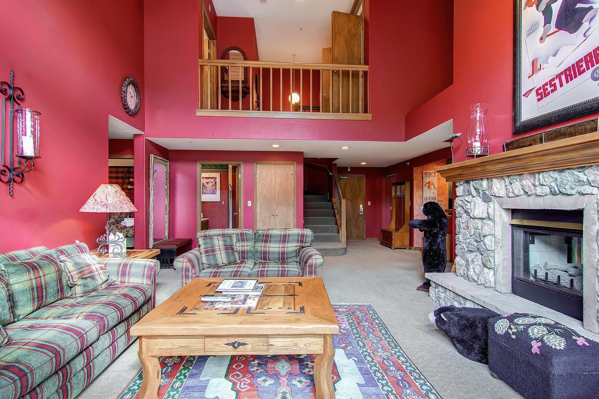 Borders Lodge By East West Hospitality Beaver Creek Exteriör bild